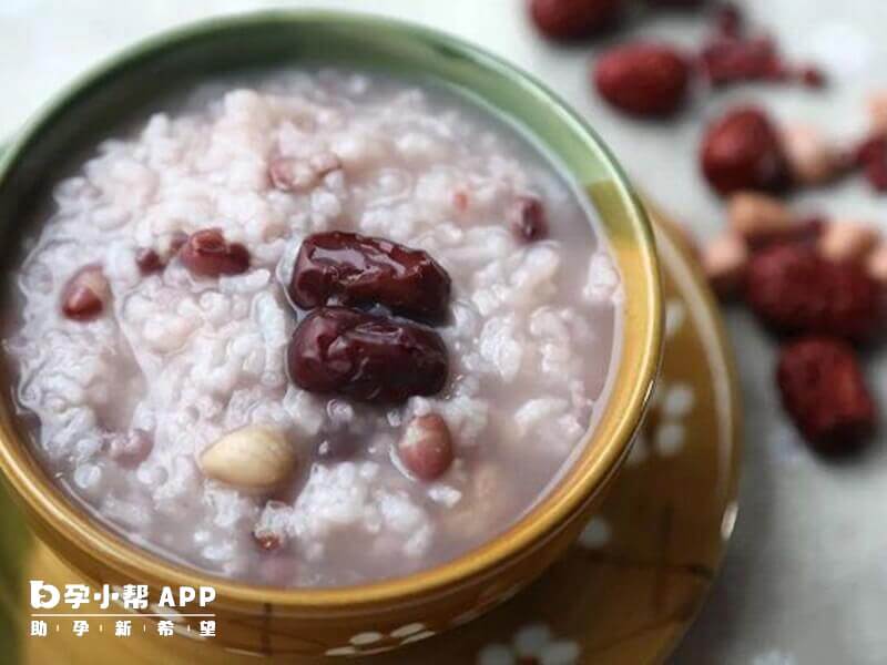 黑豆红枣糯米粥的做法