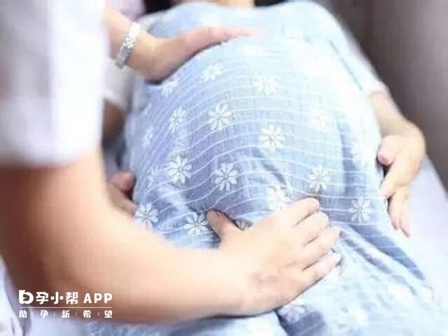 减胎手术适用于怀三胎的女性