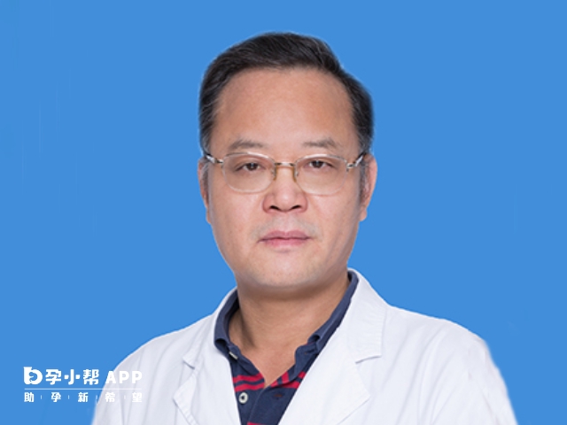 龙晓林是广州院生殖医学中心副主任