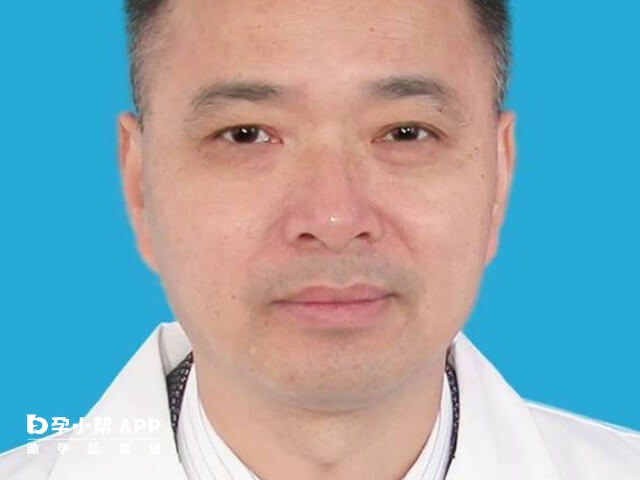 杨业洲医生现在是生殖医学科教授