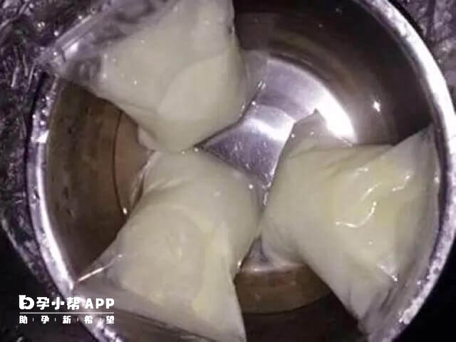 温水解冻是冷冻母乳正确解冻的方法之一