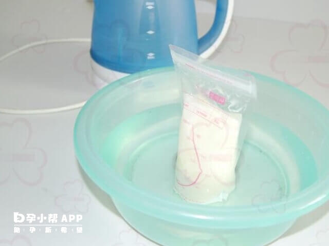 母乳解冻后没有油好