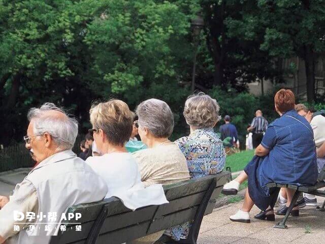 生育率低会导致人口老龄化