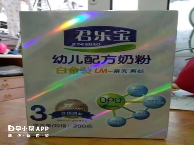 君乐宝OPO白金装奶粉在opo含量高的奶粉品牌中占第一